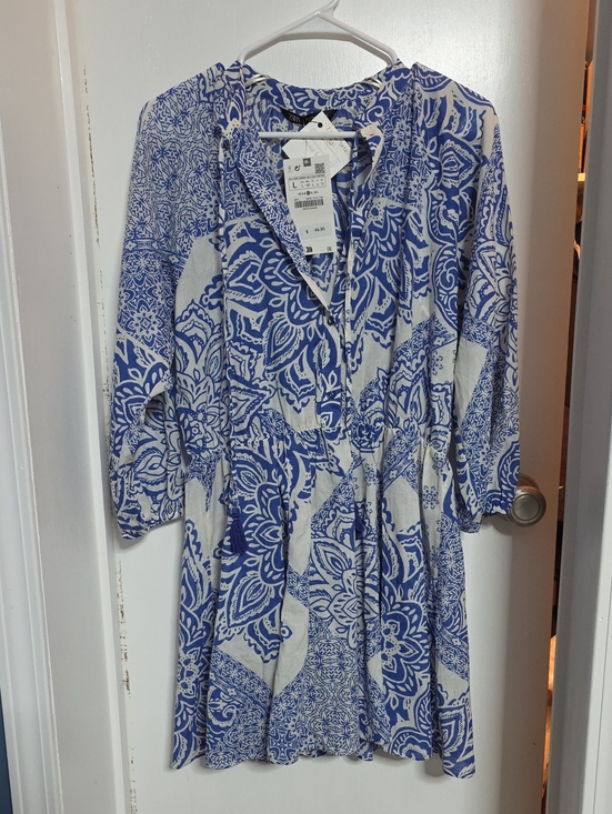 Zara Dresses & Skirts - Zara Blue and White Paisley Print Tunic